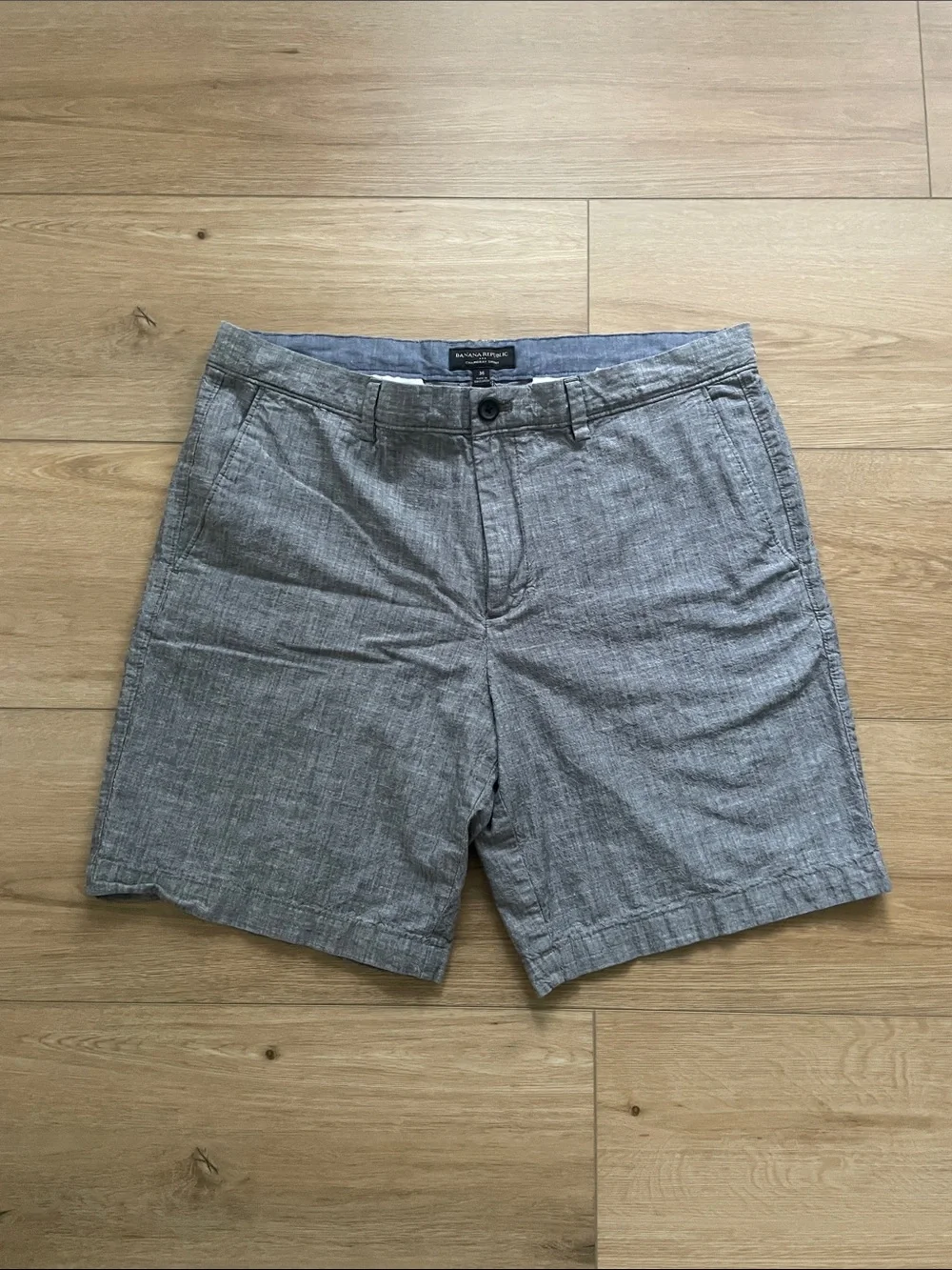 Banana Republic Men 36 Light Gray Flat-Front Men’s Shorts